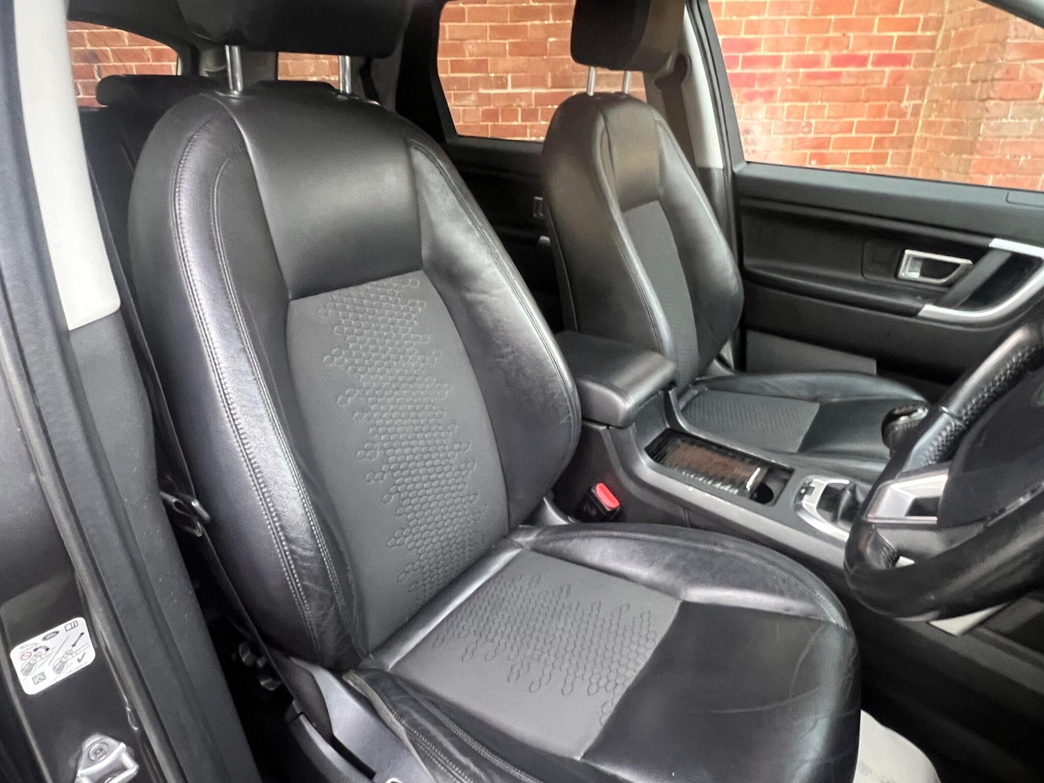 Used Land Rover Discovery Sport 2016 for sale - 76512398: Photo 19