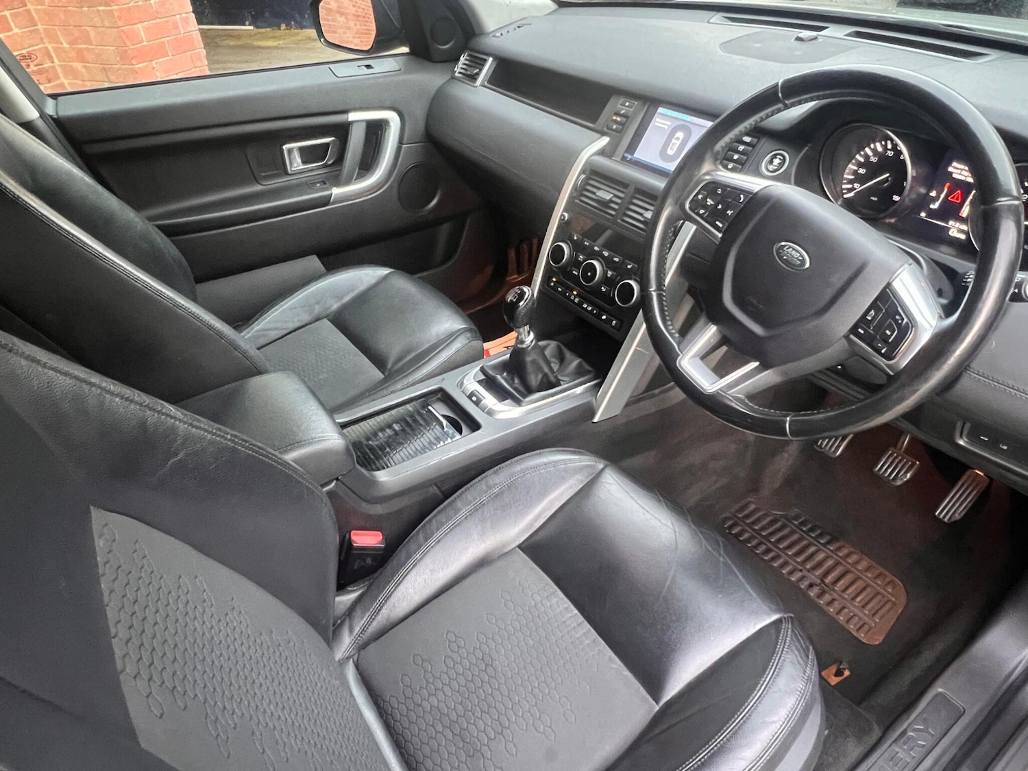 Used Land Rover Discovery Sport 2016 for sale - 76512398: Photo 24