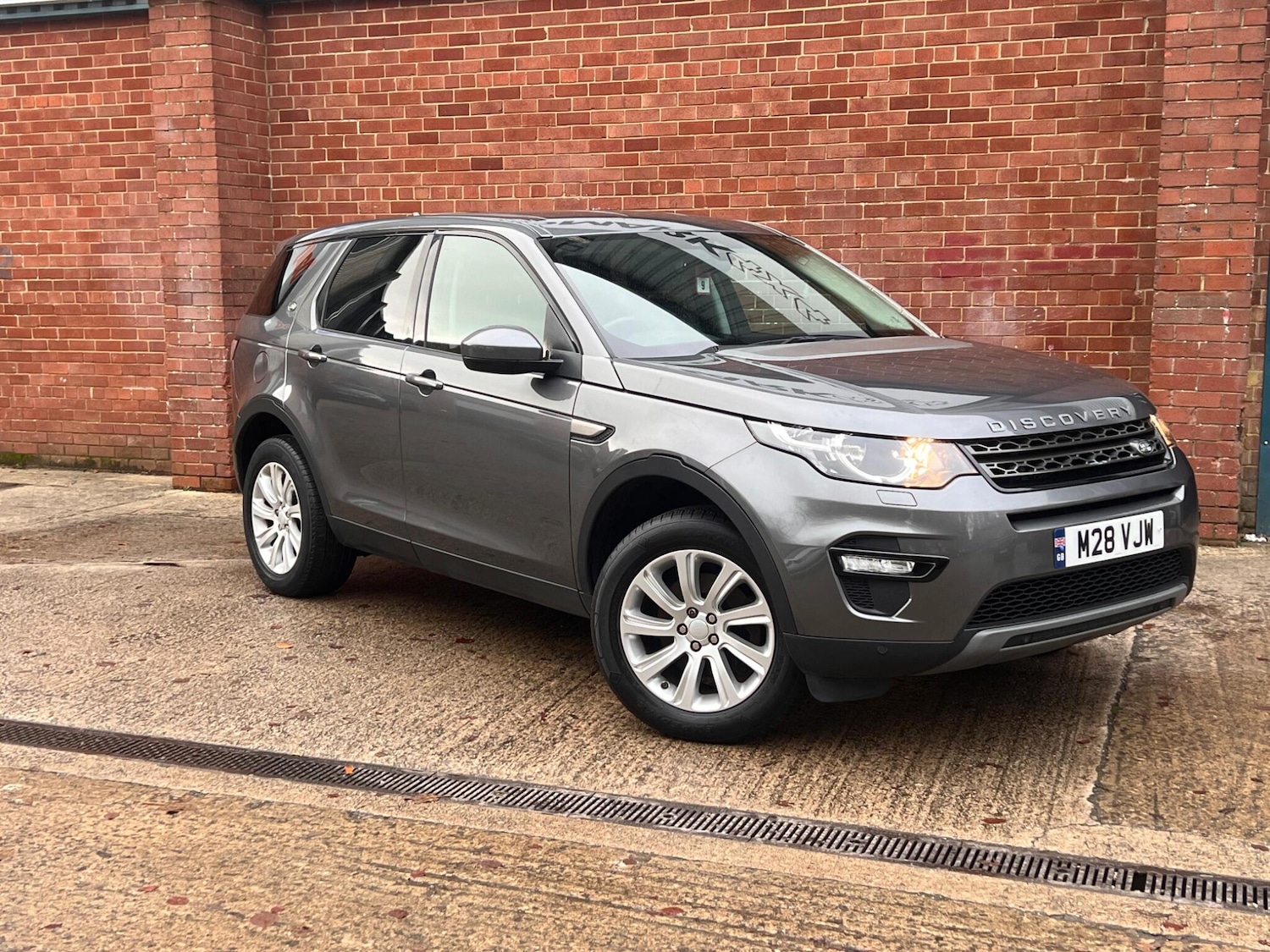 Used Land Rover Discovery Sport 2016 for sale - 76512398: Photo 3