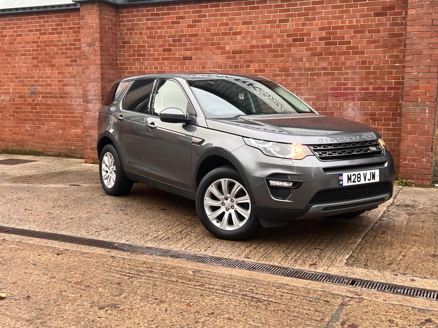 Used Land Rover Discovery Sport 2016 for sale - 76512398: Photo 33