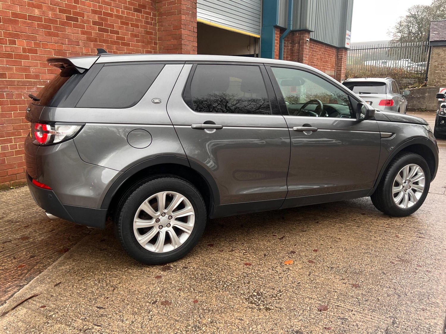 Used Land Rover Discovery Sport 2016 for sale - 76512398: Photo 36