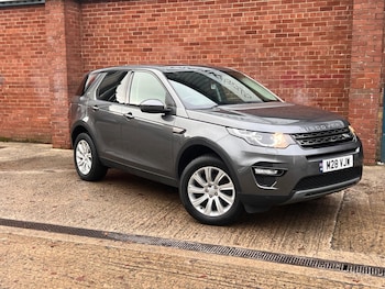 Used Land Rover Discovery Sport 2016 for sale - 76512398: Photo