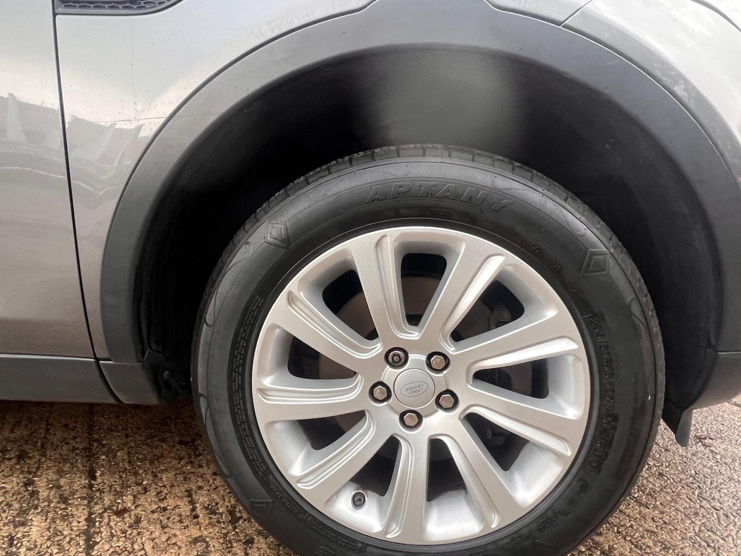 Used Land Rover Discovery Sport 2016 for sale - 76512398: Photo 40