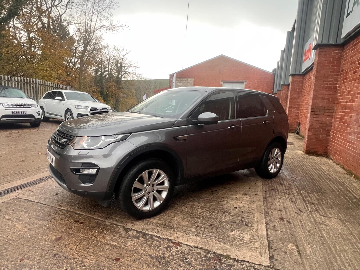 Used Land Rover Discovery Sport 2016 for sale - 76512398: Photo 46