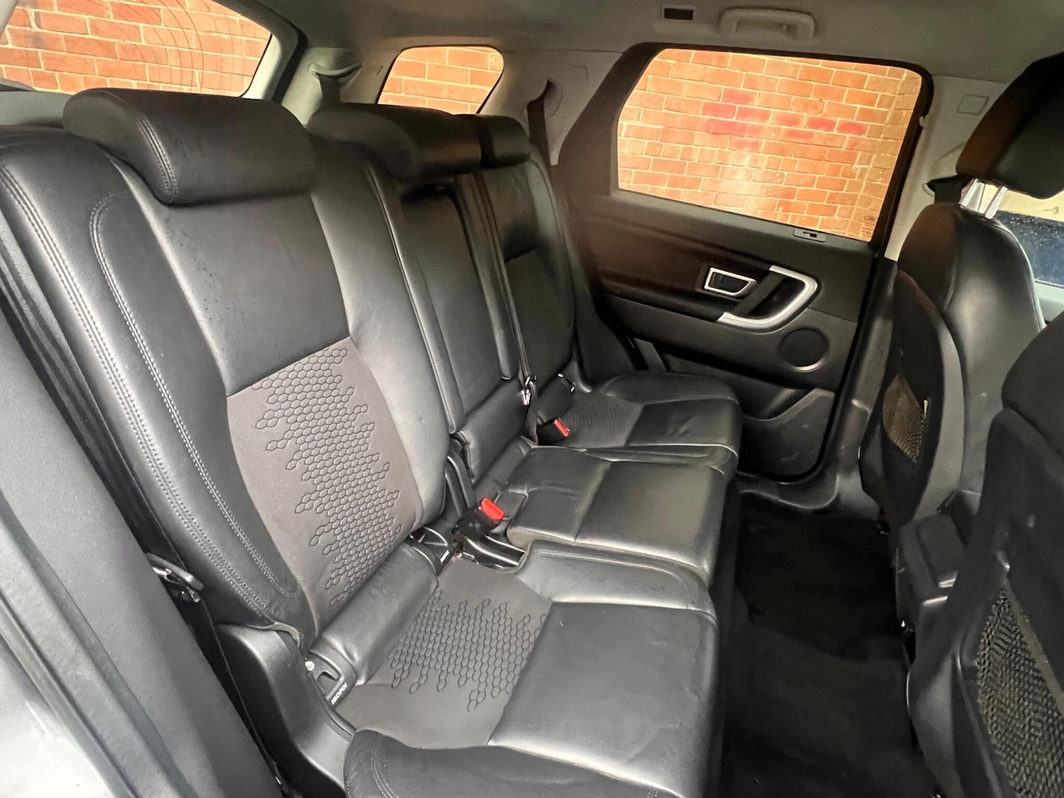 Used Land Rover Discovery Sport 2016 for sale - 76512398: Photo 47