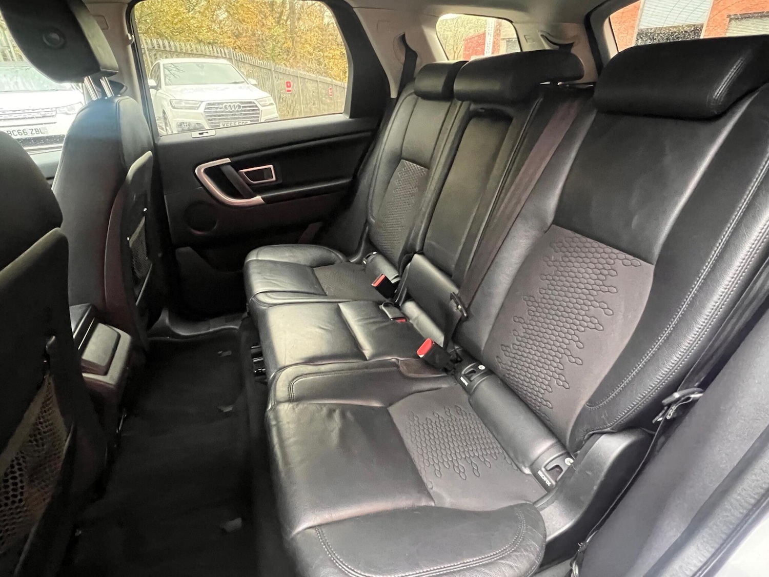 Used Land Rover Discovery Sport 2016 for sale - 76512398: Photo 7