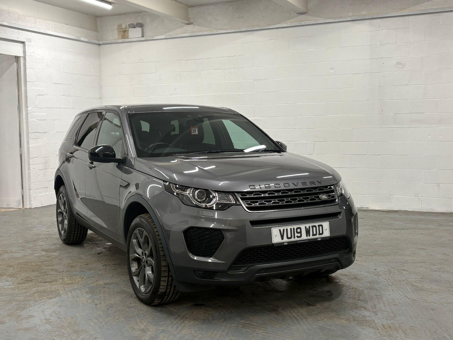 Used Land Rover Discovery Sport 2019 for sale - 76585217: Photo 1