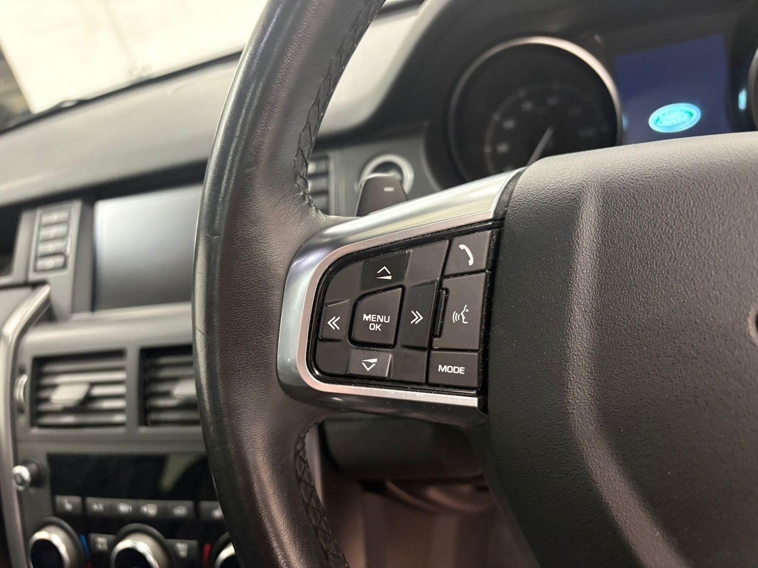 Used Land Rover Discovery Sport 2019 for sale - 76585217: Photo 16