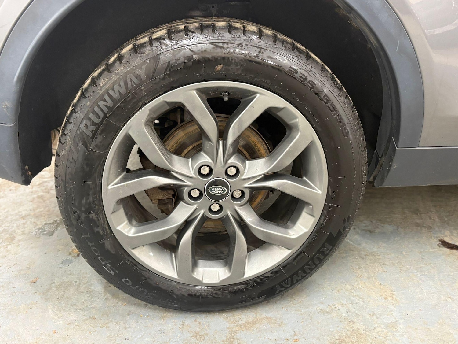 Used Land Rover Discovery Sport 2019 for sale - 76585217: Photo 41