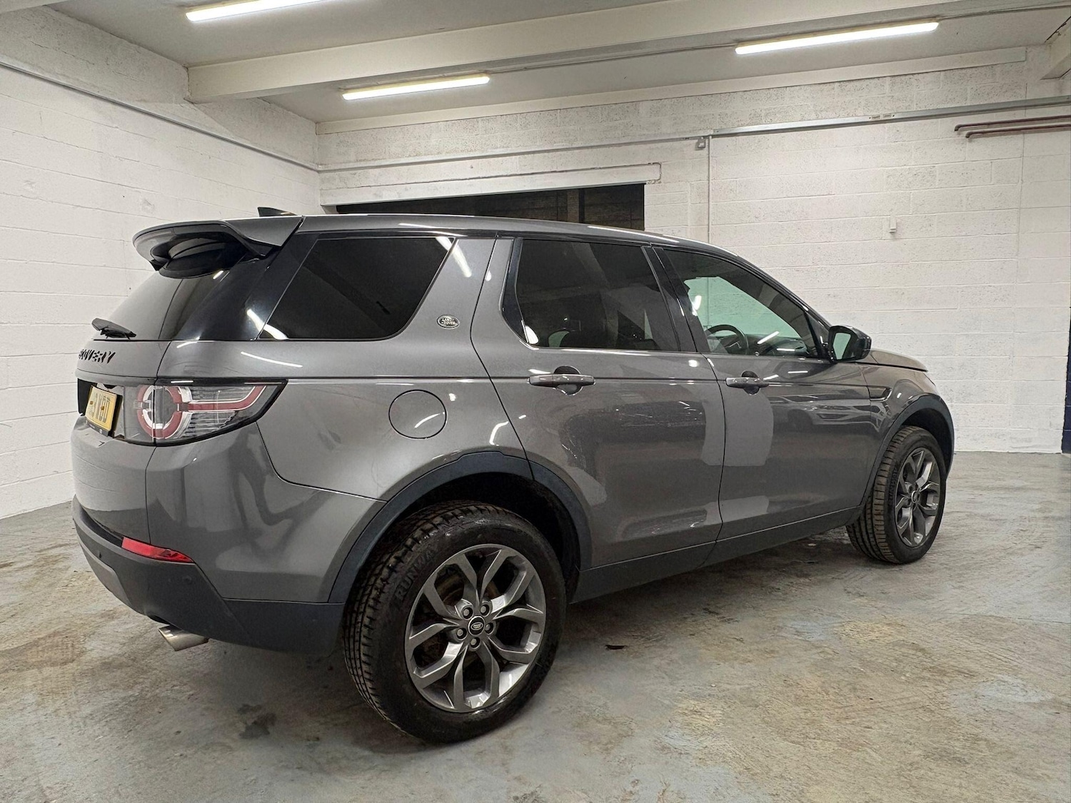 Used Land Rover Discovery Sport 2019 for sale - 76585217: Photo 5