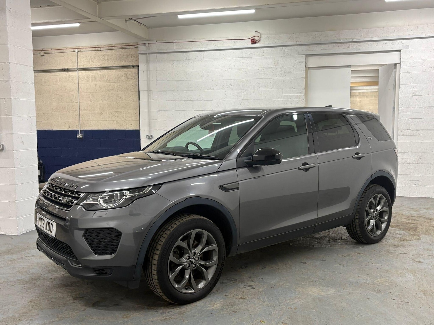 Used Land Rover Discovery Sport 2019 for sale - 76585217: Photo 64