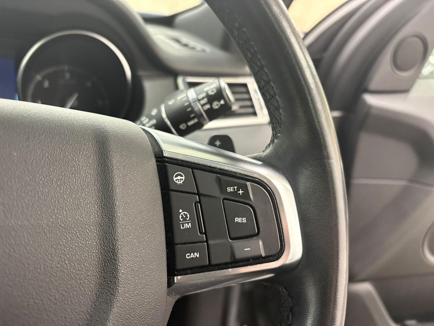 Used Land Rover Discovery Sport 2019 for sale - 76585217: Photo 7