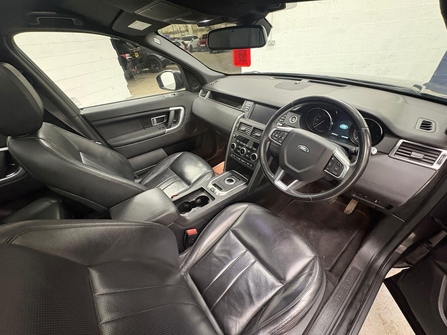 Used Land Rover Discovery Sport 2019 for sale - 76585217: Photo 85