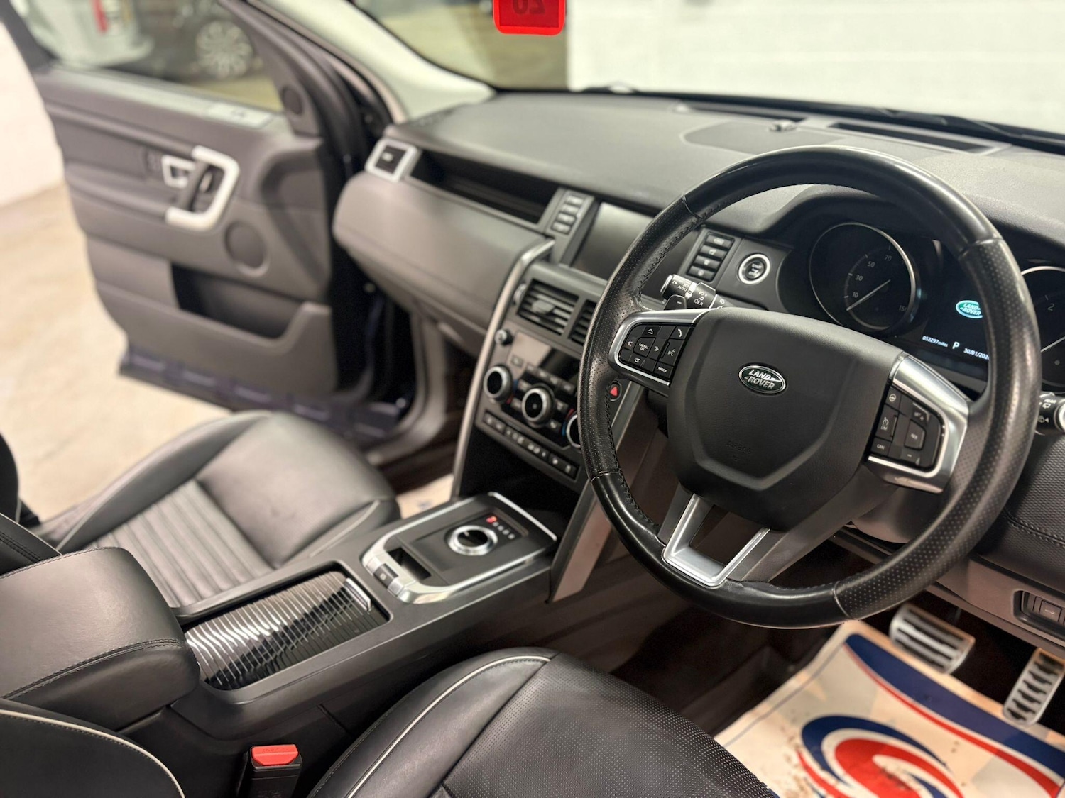 Used Land Rover Discovery Sport 2018 for sale - 77892588: Photo 11