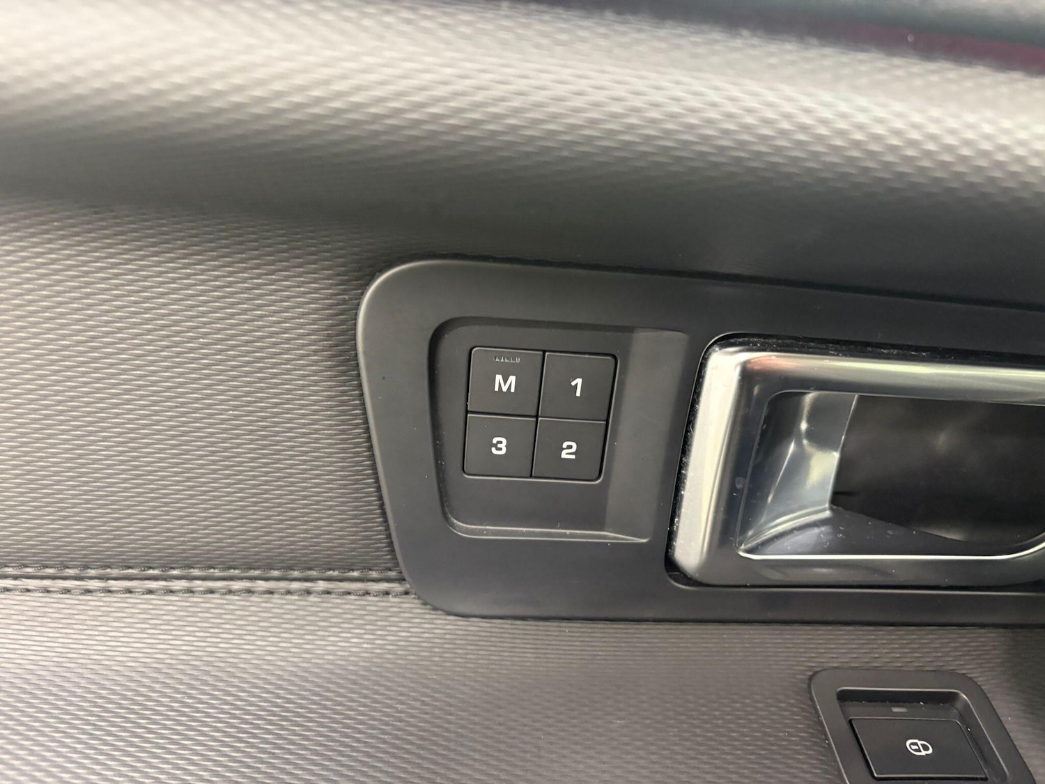 Used Land Rover Discovery Sport 2018 for sale - 77892588: Photo 19