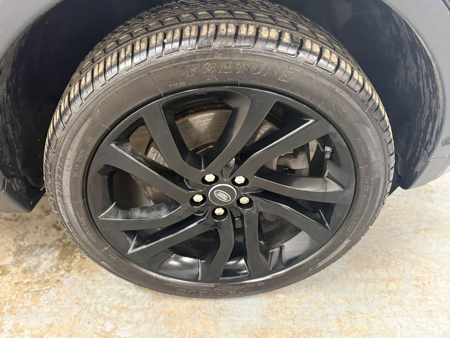 Used Land Rover Discovery Sport 2018 for sale - 77892588: Photo 32