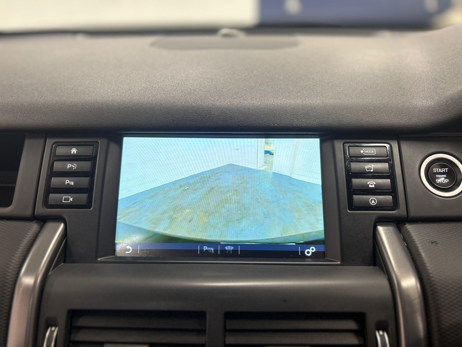 Used Land Rover Discovery Sport 2018 for sale - 77892588: Photo 36