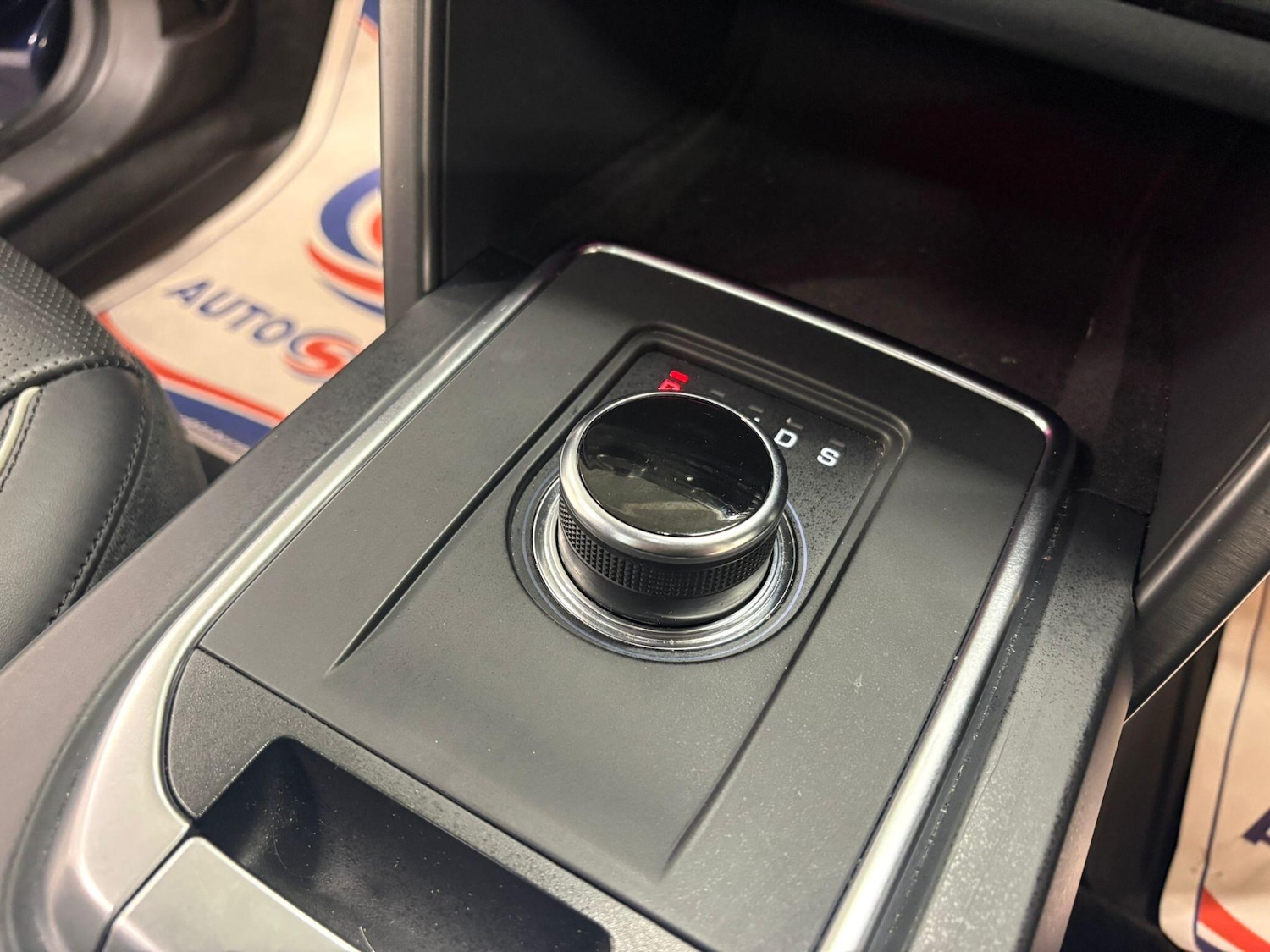 Used Land Rover Discovery Sport 2018 for sale - 77892588: Photo 50