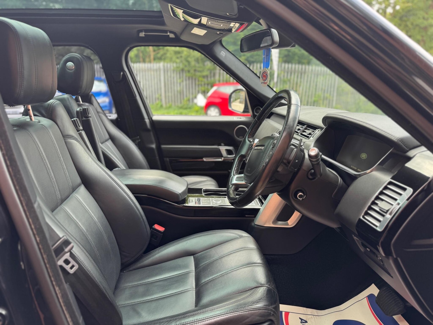 Used Land Rover Range Rover 2015 for sale - 76441021: Photo 18