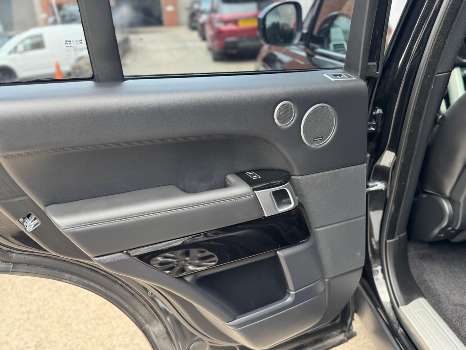 Used Land Rover Range Rover 2015 for sale - 76441021: Photo 46