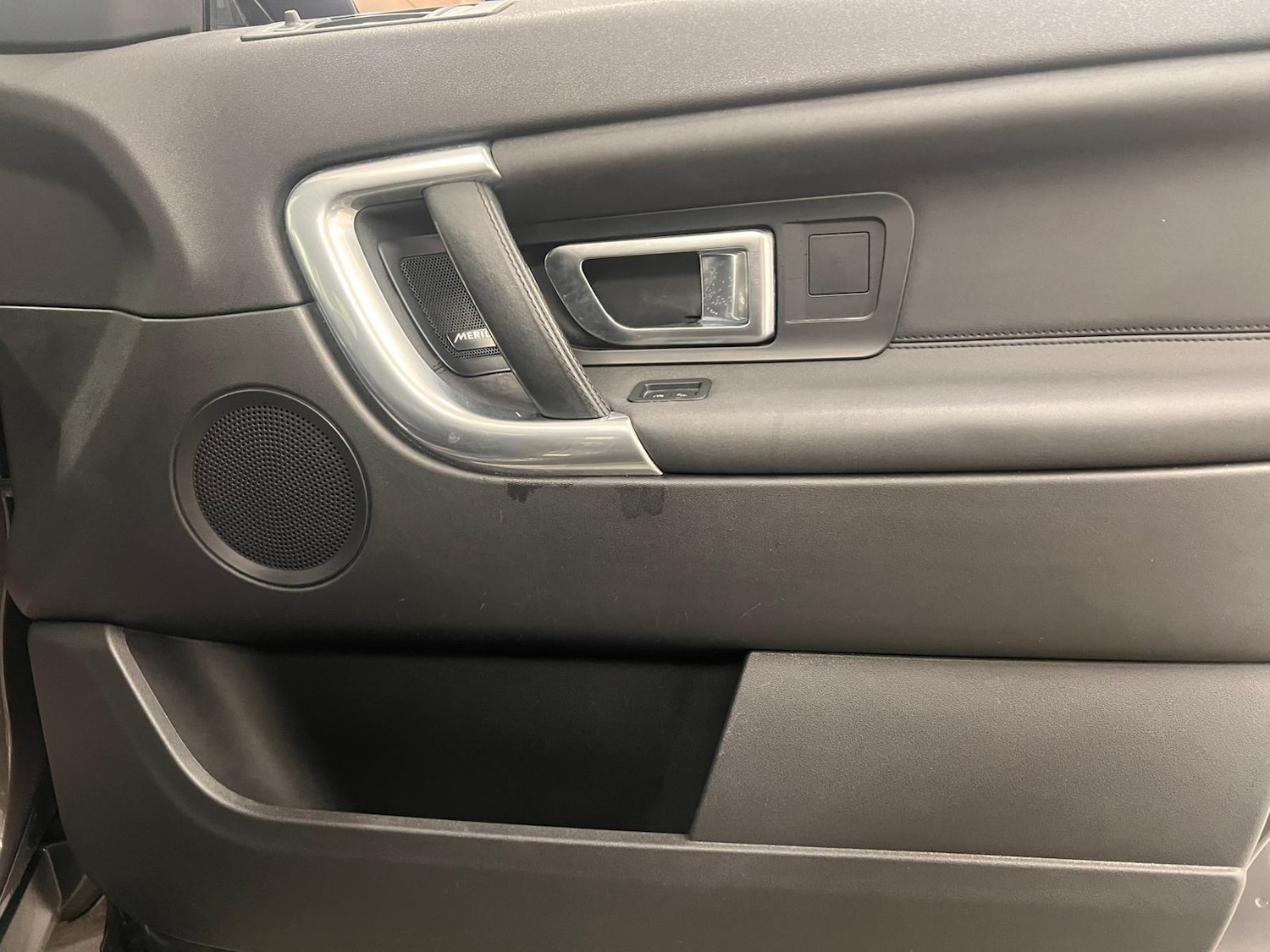 Used Land Rover Discovery Sport 2017 for sale - 76976097: Photo 18