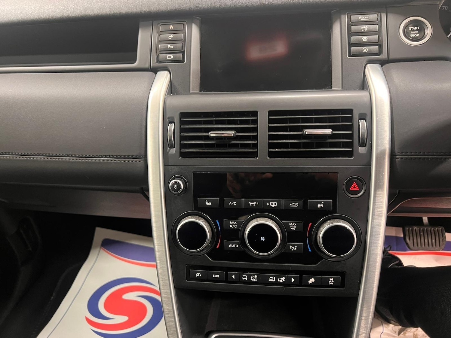 Used Land Rover Discovery Sport 2017 for sale - 76976097: Photo 27