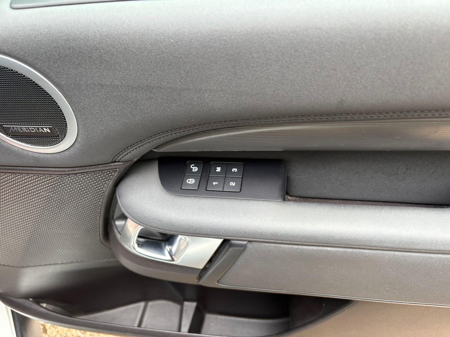 Used Land Rover Discovery 2019 for sale - 77202449: Photo 20