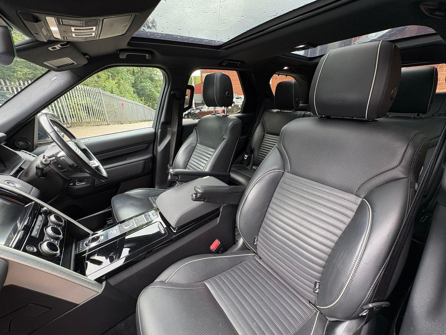 Used Land Rover Discovery 2019 for sale - 77202449: Photo 37