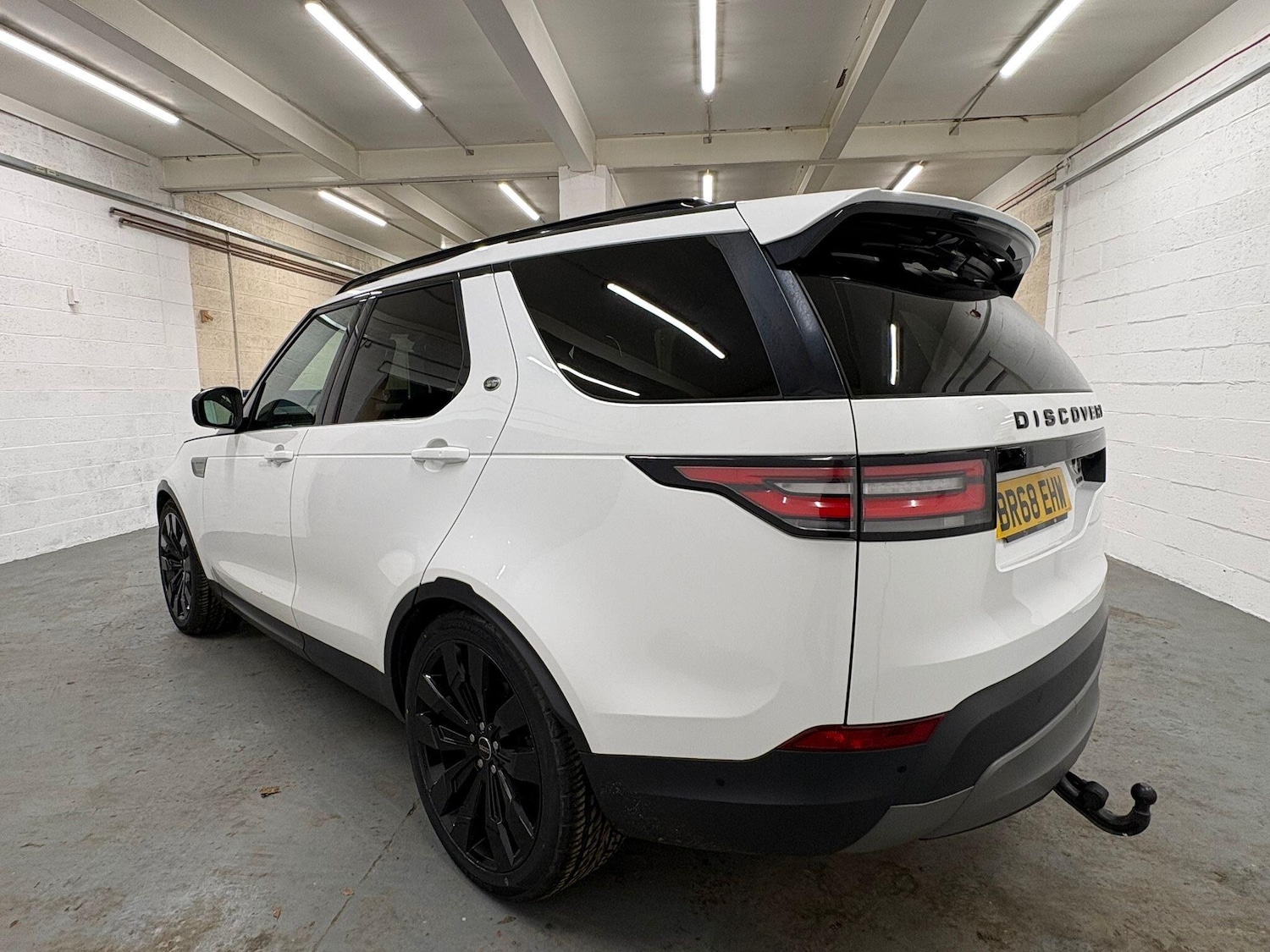 Used Land Rover Discovery 2019 for sale - 77202449: Photo 6