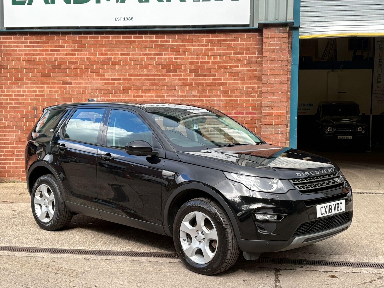 Used Land Rover Discovery Sport 2018 for sale - 76688674: Photo 1