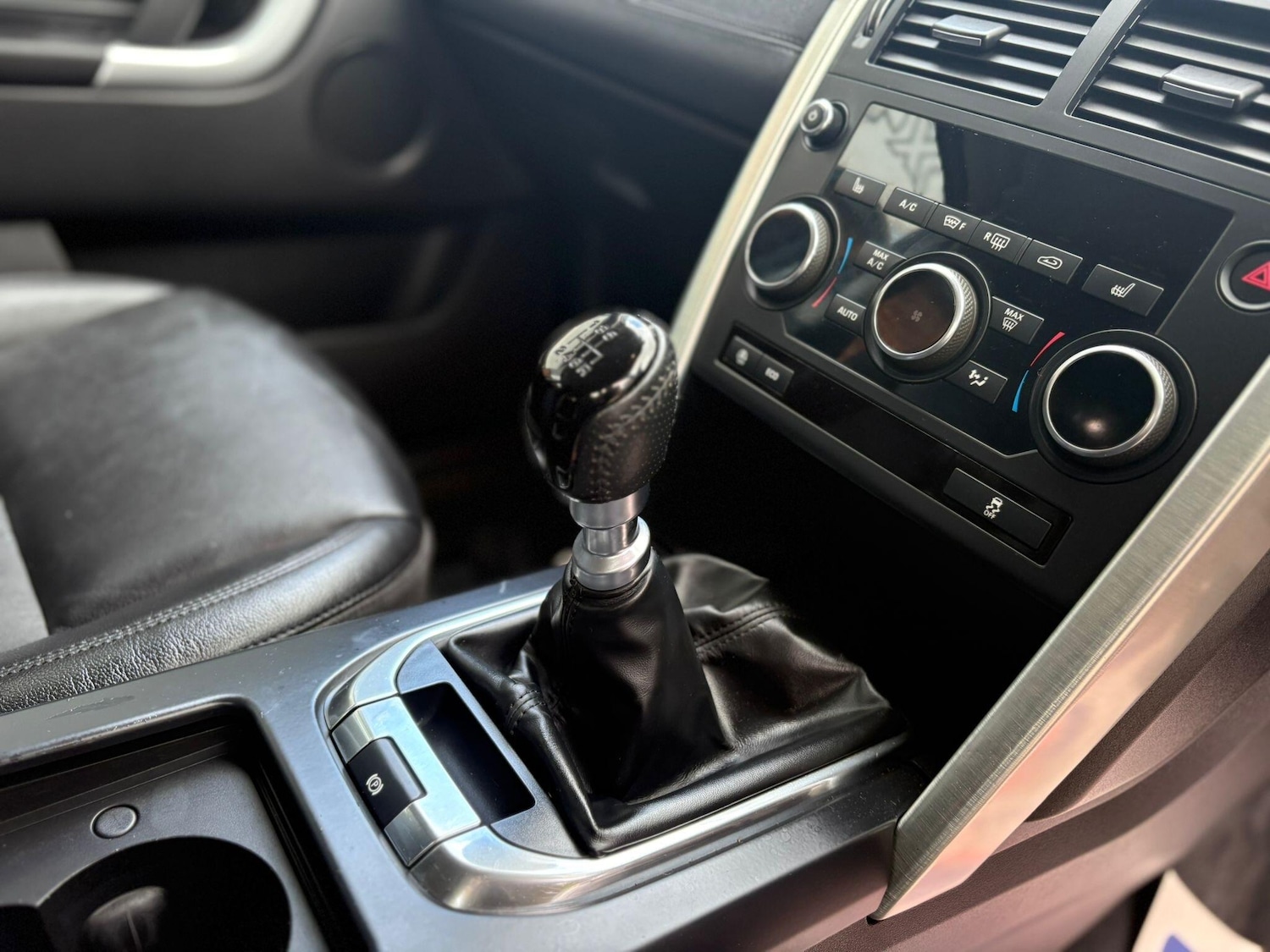 Used Land Rover Discovery Sport 2018 for sale - 76688674: Photo 14