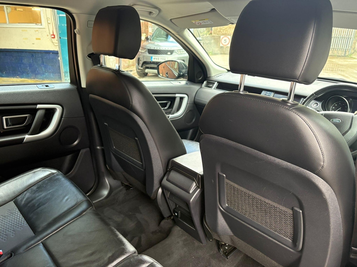 Used Land Rover Discovery Sport 2018 for sale - 76688674: Photo 33