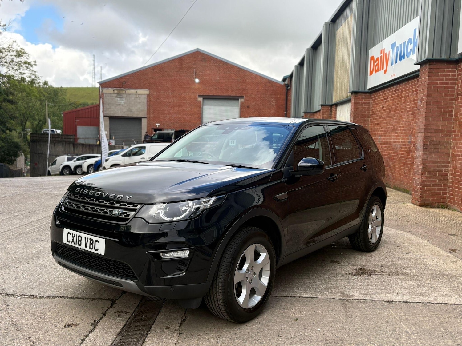 Used Land Rover Discovery Sport 2018 for sale - 76688674: Photo 4