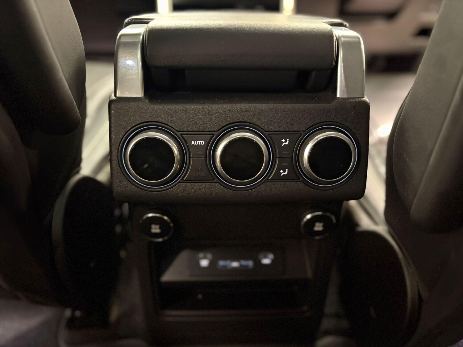 Used Land Rover Discovery 2018 for sale - 77202414: Photo 15