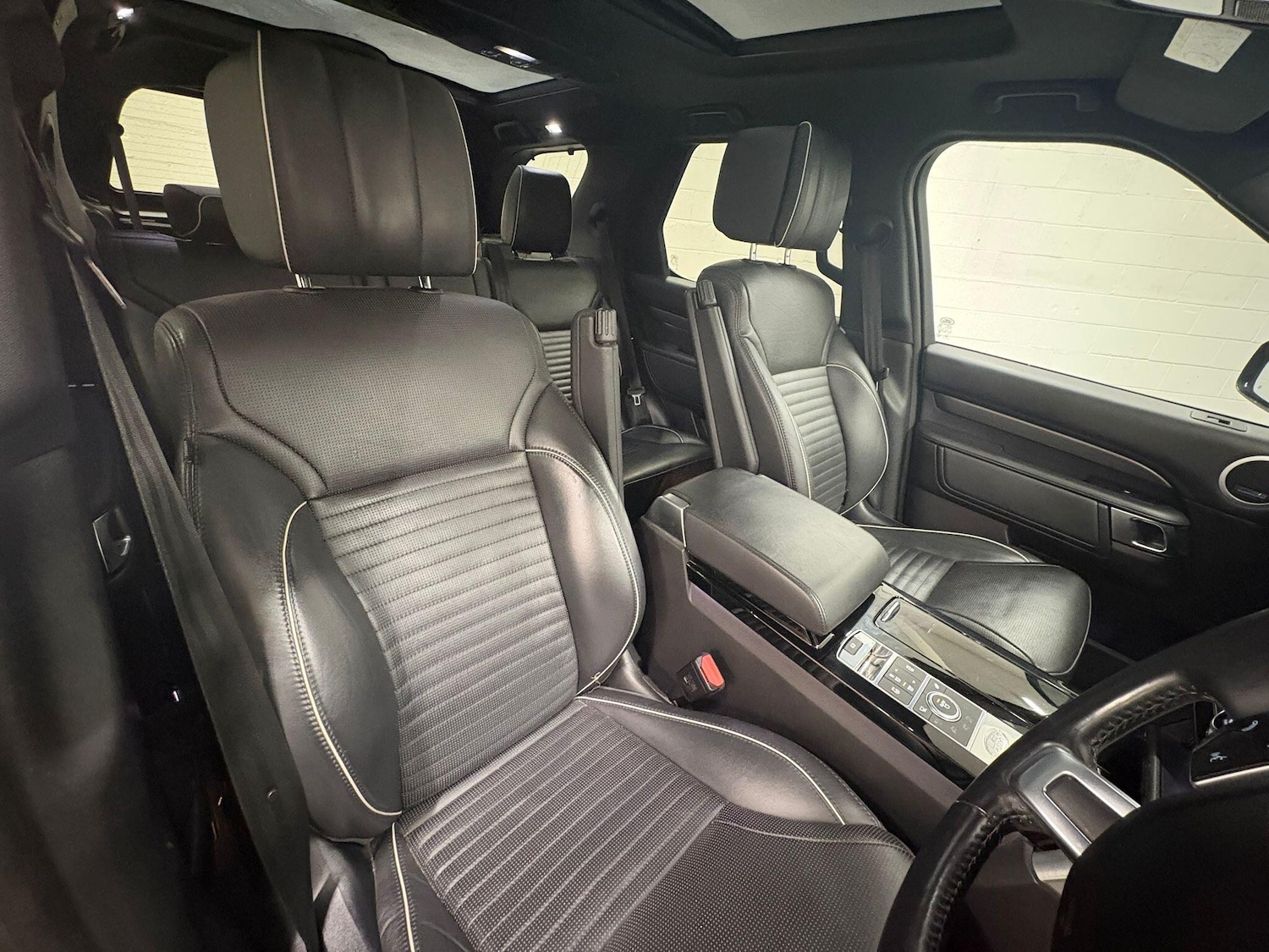 Used Land Rover Discovery 2018 for sale - 77202414: Photo 21