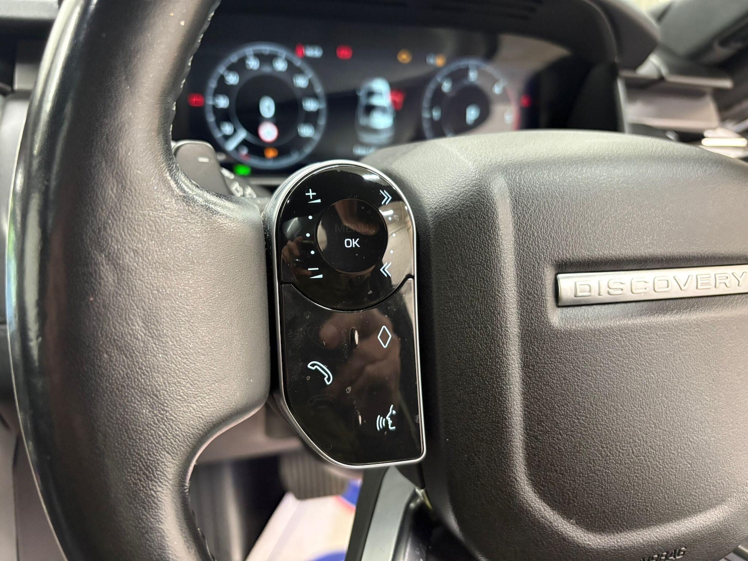 Used Land Rover Discovery 2018 for sale - 77202414: Photo 24