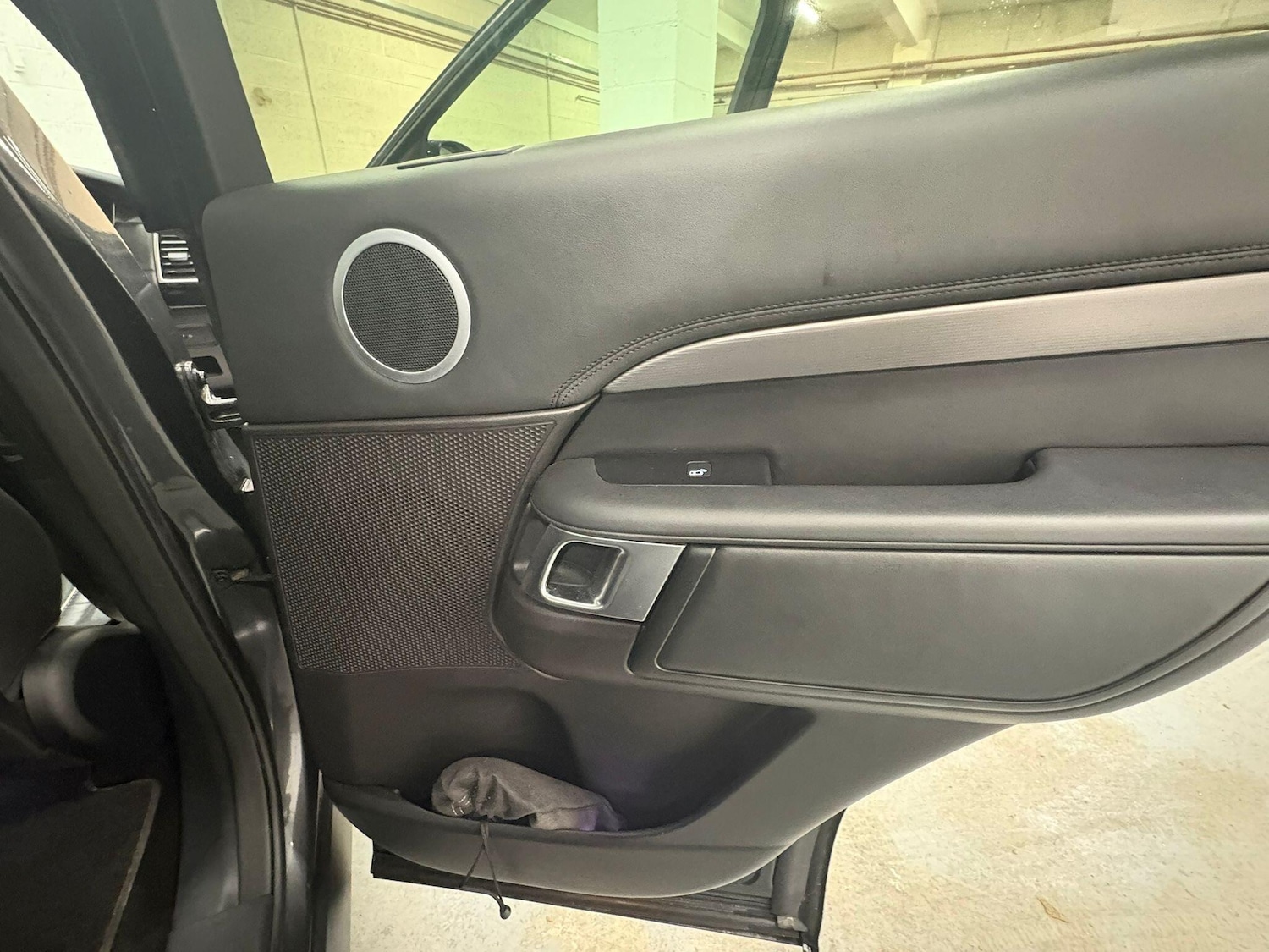 Used Land Rover Discovery 2018 for sale - 77202414: Photo 8