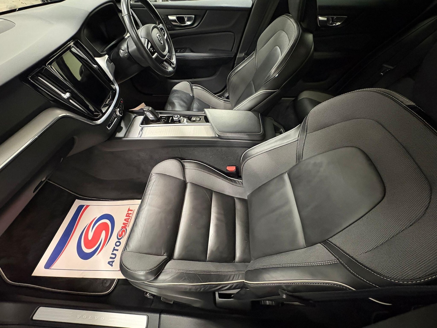 Used Volvo V60 2021 for sale - 77202400: Photo 41