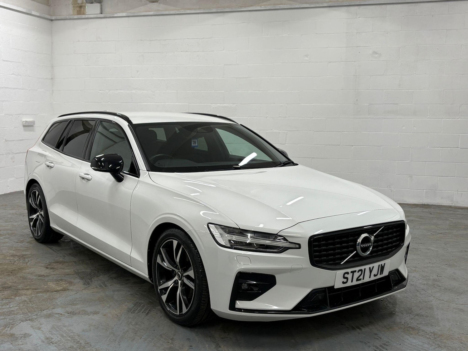 Used Volvo V60 2021 for sale - 77202400: Photo 6