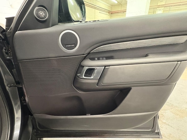 Used Land Rover Discovery 2018 for sale - 76072653: Photo 39