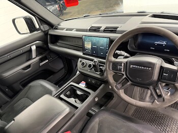 Used Land Rover Defender 2022 for sale - 77190406: Photo