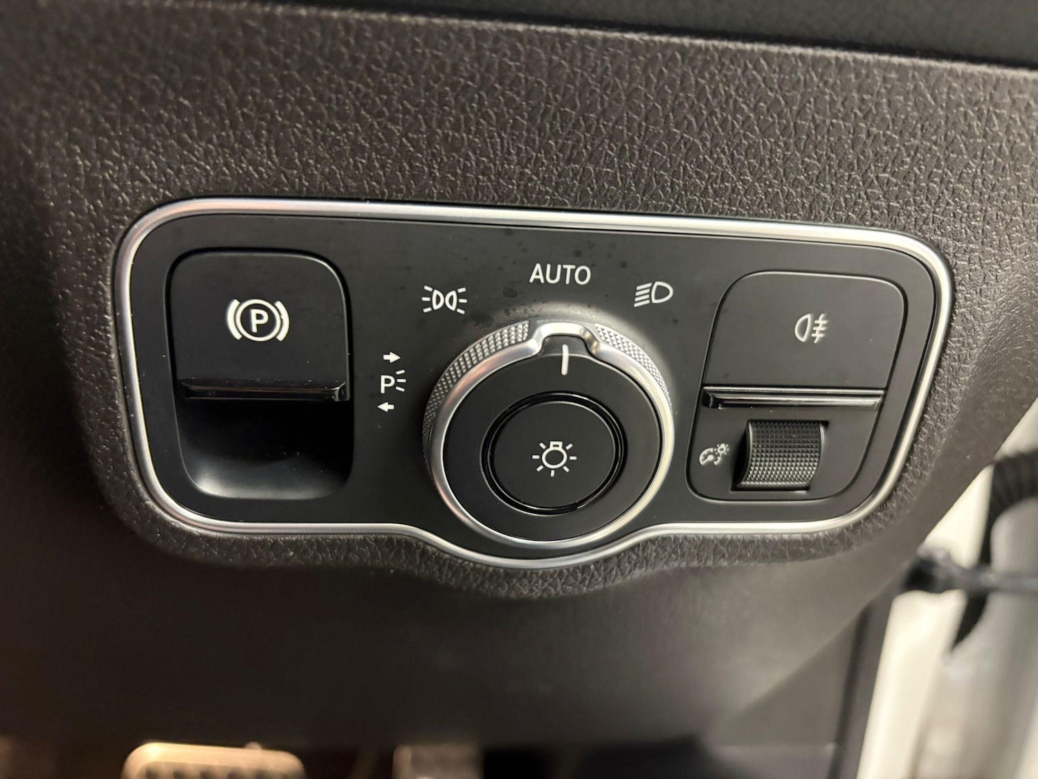 Used Mercedes-Benz GLB 2021 for sale - 77203348: Photo 36