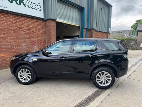 Used Land Rover Discovery Sport 2018 for sale - 74978103: Photo 5