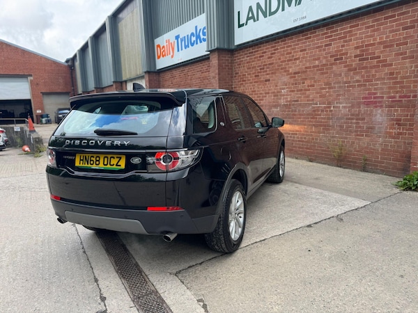 Used Land Rover Discovery Sport 2018 for sale - 74978103: Photo 8