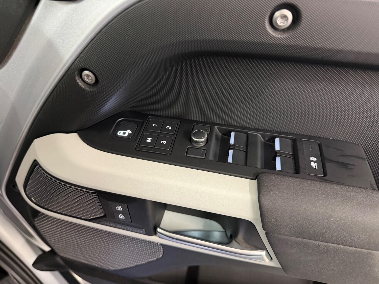 Used Land Rover Defender 2020 for sale - 76953089: Photo 19