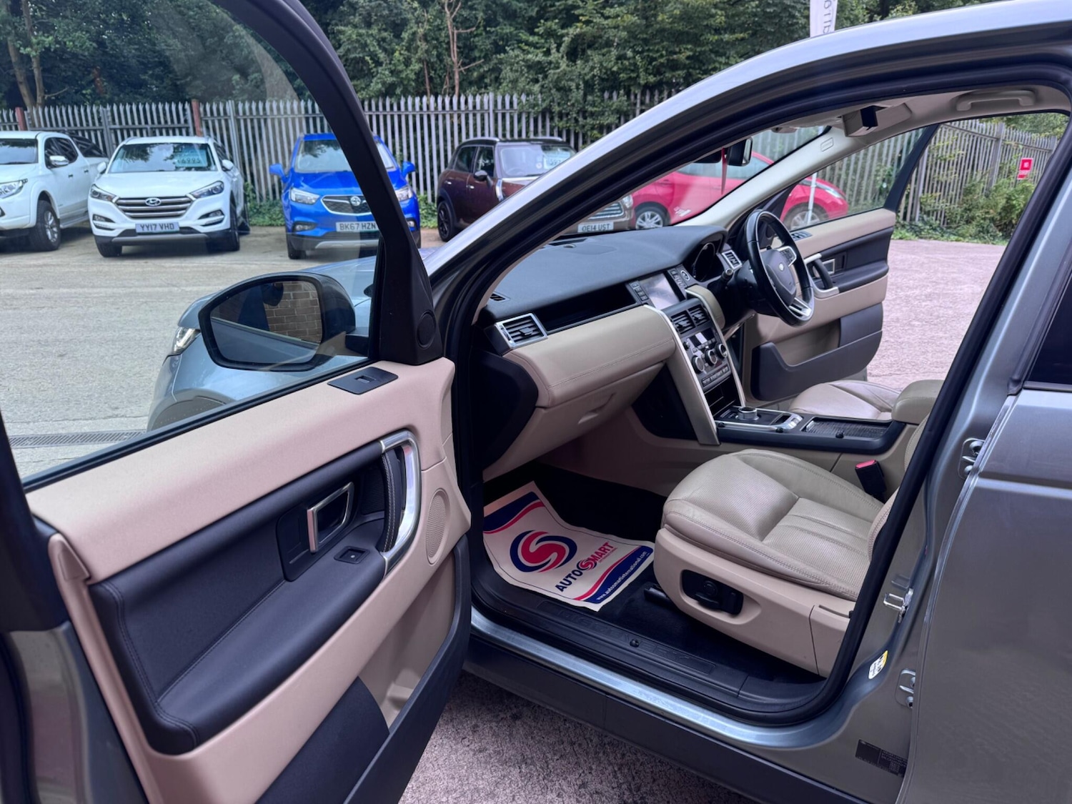 Used Land Rover Discovery Sport 2015 for sale - 77425070: Photo 24