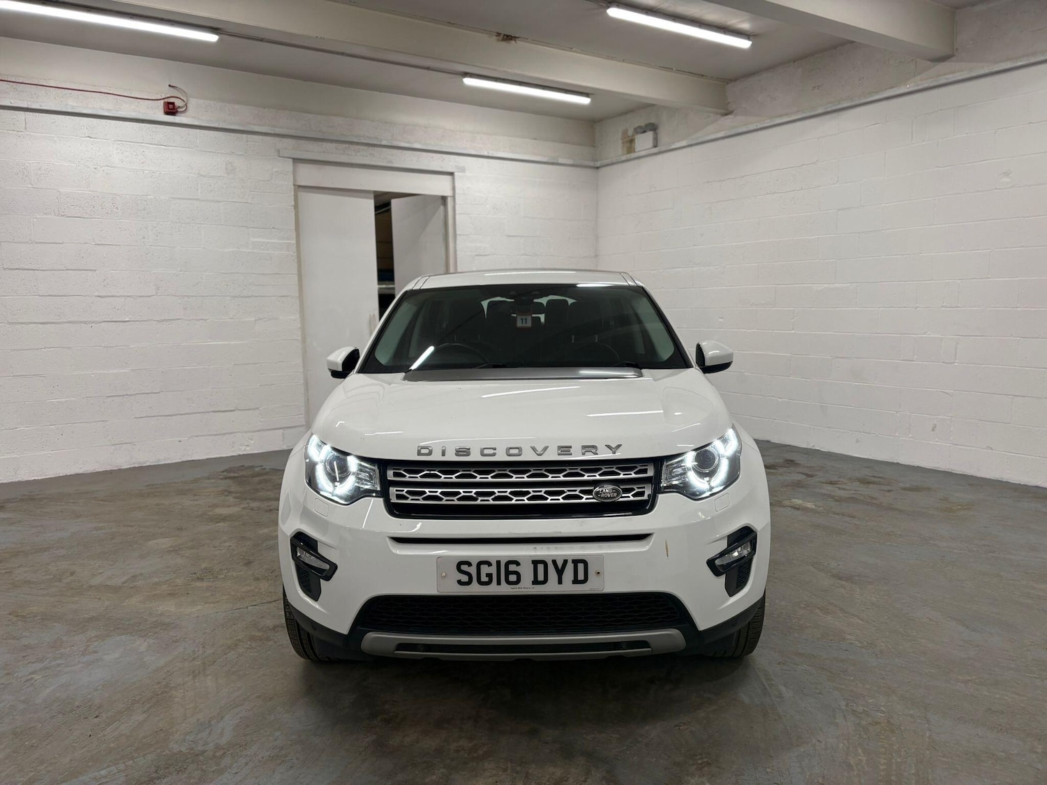 Used Land Rover Discovery Sport for sale - 77510052: Photo 2