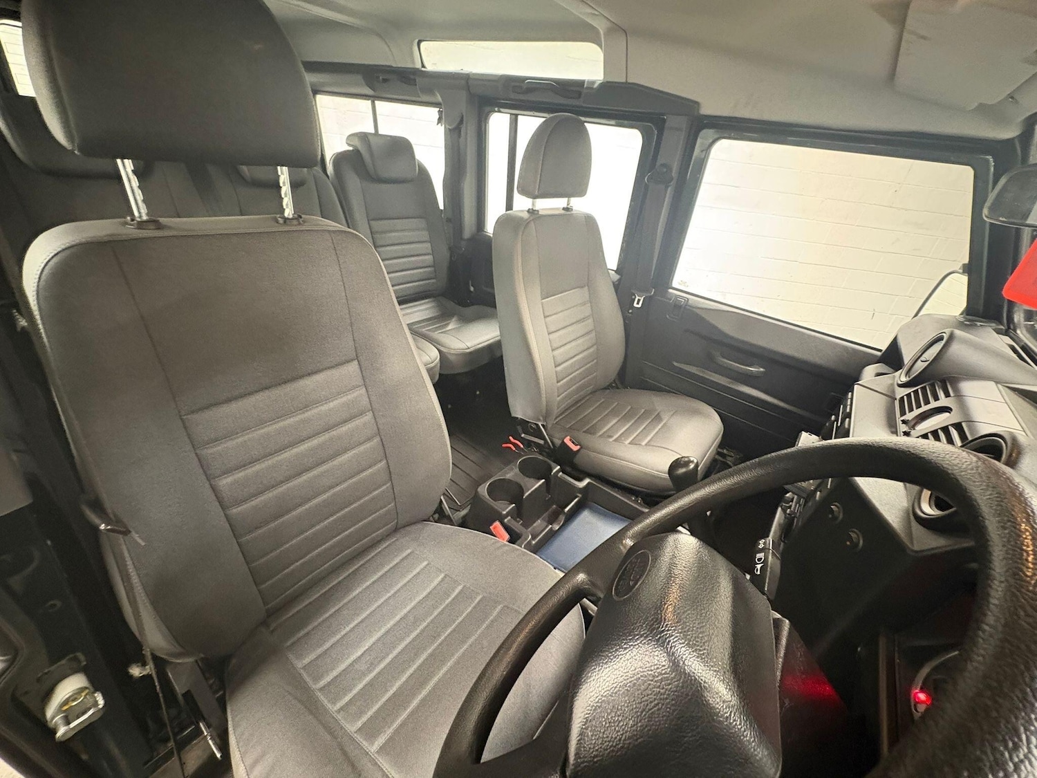 Used Land Rover Defender 2010 for sale - 77040076: Photo 14