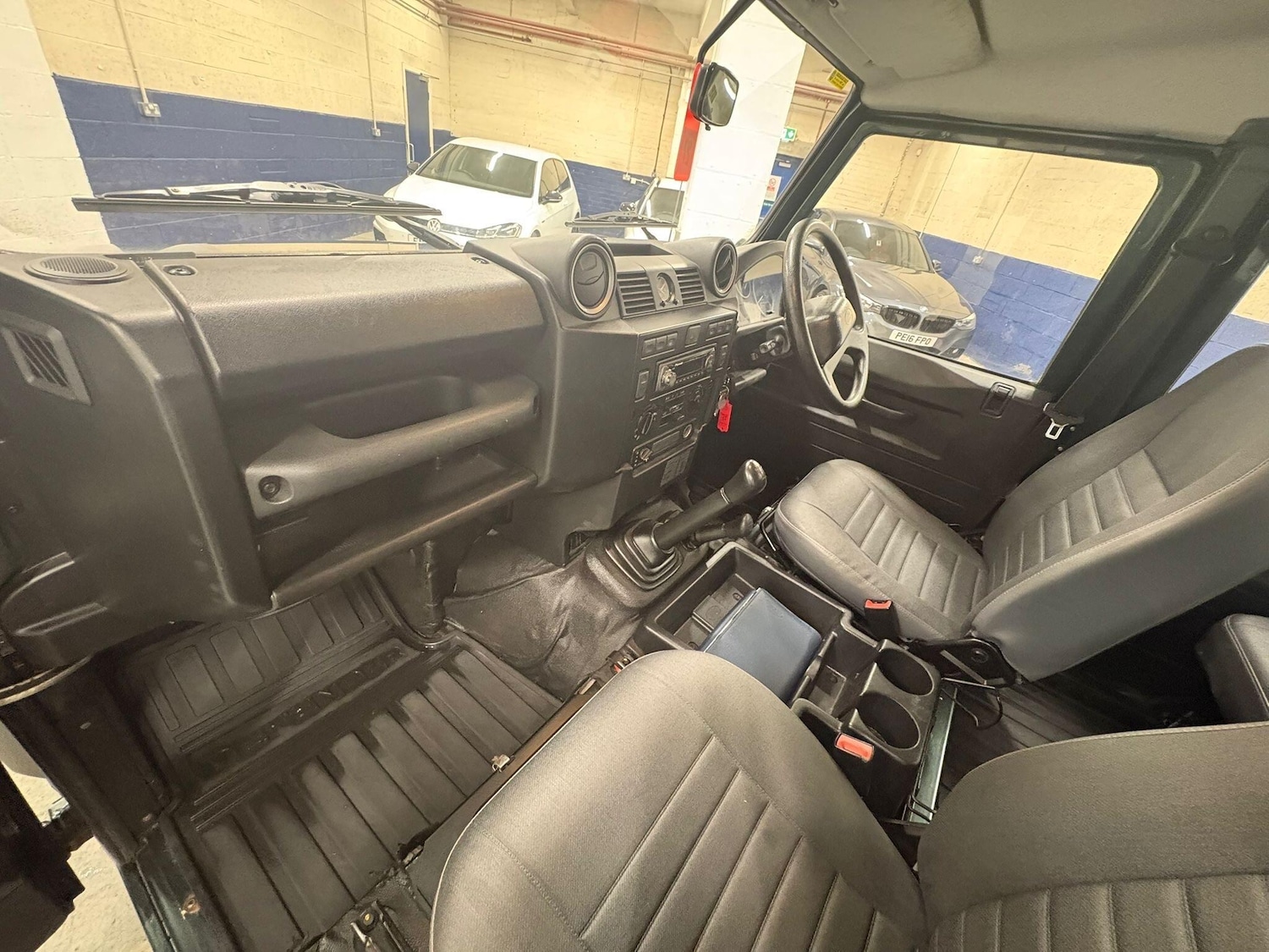 Used Land Rover Defender 2010 for sale - 77040076: Photo 21