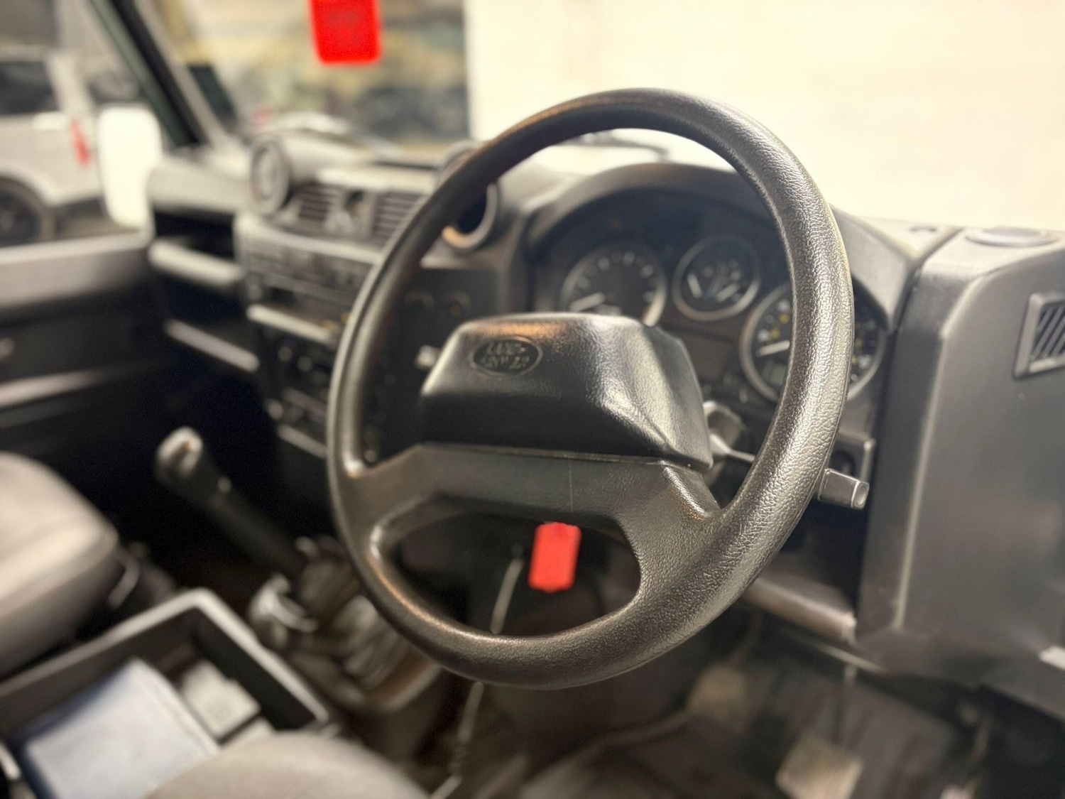 Used Land Rover Defender 2010 for sale - 77040076: Photo 23